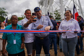 Fotografías del Presidente de la República, Rodrigo Chaves Robles, inaugurando la aplicación del ...