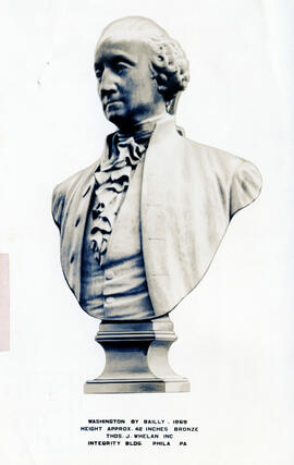 Fotografía de la estatua y busto en honor a Geroge Washington. Philadelphia, Estados Unidos