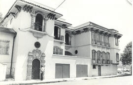 Fotografías de una casa de habitación. Situada en avenida 9, calles 11 y 13. San José