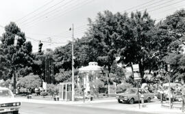 Fotografía con la imagen del parque de San Pedro de Montes de Oca, frente al templo San José