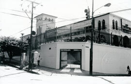 Fotografías del edificio de la Asamblea Legislativa. Se encuentra entre avenidas Primera y Centra...