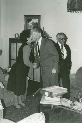 Fotografías de la visita del Embajador de los Estados Unidos al Archivo Naciona. San José, Costa ...