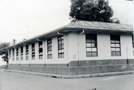 Fotografía de la parte trasera del edificio de la Escuela Ascención Esquivel. Liberia.Guanacaste