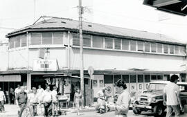 Fotografía de la Soda y Café Mr. Henry en avenida 14, esquina Noroeste San José