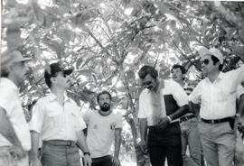 Fotografías de las visitas de campo realizadas por José María Figueres Olsen, Ministro de Agricul...