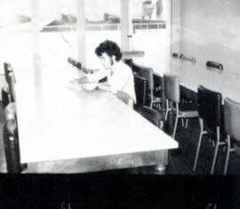 Fotografía de la Sala de Investigación o de consulta de documentos en la Sección Histórica del Ar...
