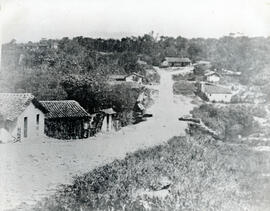 Fotografía del suburbio El Bajo de Amón. Vista del puente sobre el Río Torres, límite norte de Sa...
