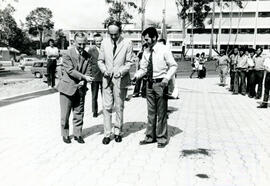 Fotografías de la ciudad universitaria Rodrigo Facio. inauguración de la calle de acceso. San José