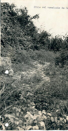 Fotografía del sitio del asesinato de Carrillo. Consulado de Costa Rica. Indicios para localizaci...
