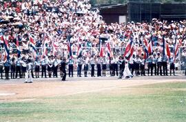 Fotografías del ingreso al Estadio Nacional del Presidente electo de Costa Rica, Dr. Oscar Arias ...