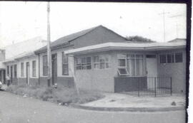 Fotografía de una casa de habitación. Situada en avenida 16, calle 9. San José