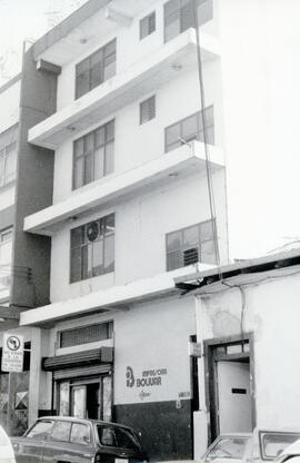 Fotografía de algún as edificaciones ubicadas en calle 4, avenida 4-6, acera este, sur del Pariód...