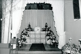 Fotografías de la Iglesia de San Marcos de Tarrazú. Tomas del altar eucarístico, Cristo yacente, ...