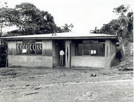 Fotografías del edificio del Centro Comunal de Candelaria de Puriscal. San José