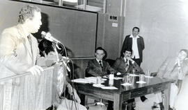Fotografías con imágenes del acto de clausura del curso de programación y técnica en grupo, del I...