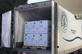 Fotografías de la entrega de vacunas con el COVID-19 por parte de España.