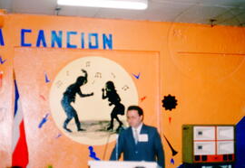 Fotografía del momento en que Luis Paulino Mora, Ministro de Justicia, da un discurso en el Festi...