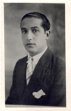 Fotografía del señor José María Tijerino R. en Chinandega. El Salvador