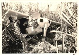 Fotografías accidente ocurrido a la aeronave TI-404-E. Propiedad de A. Carrillo S.R. Ltda. Ocurri...