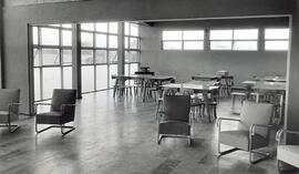 Fotografía del mobiliario de una sala de profesores. San José