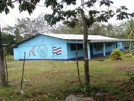 Fotografías de diferentes lugares del cantón de Guatuso en Alajuela, incluyendo un centro educati...