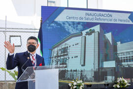 Fotografías del acto de inauguración del Centro de Salud del Instituto Nacional de Seguros en Her...
