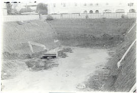 Fotografías y contactos con la imágenes de la construcción de la Plaza de la Cultura, situada en ...