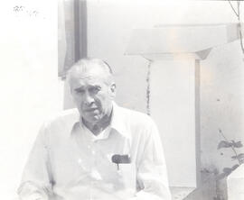 Fotografías del señor Alfredo uz Bolaños en su estudio en San Pedro de Montes de Oca