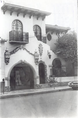 Fotografía de residencia ocupada por la Boutique Daniela. Avenida 6, calle 11, San José.