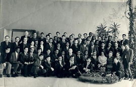 Fotografía de una reunión de funcionarios interamericanos, posiblemente después de la clausura de...