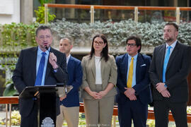 Fotografías del Presidente de la República, Rodrigo Chaves Robles presidiendo la conferencia de p...