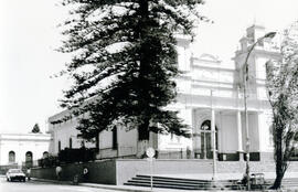 Fotografías de las fachadas del templo católico La Soledad, situado en avenida 2-4, calle 9-11 Sa...