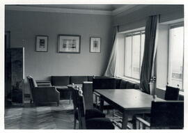 Fotografía de la sala de descanso de la residencia de investigadores del Archivo Histórico de Sim...