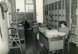 Fotografía de la Oficina de Información del Archivo Nacional . Aparecen Guillermo Ruiz Soto y Mar...
