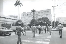 Fotografía del Parque Juan Mora Fernández y del Hotel Costa Rica, en avenida 2 calle 3 San José