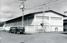 Fotografías con imágenes del edificio del Ministerio de Obras Públicas y Transportes, situado en ...