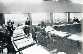 Fotografía del salón de secciones de la Asamblea Legislativa. Vista de una parte del salón con lo...