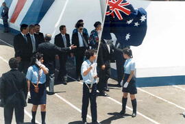 Fotografías del ingreso al Estadio Nacional de las delegaciones de los gobiernos de Australia, Yu...