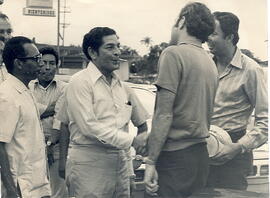 Fotografía del Ministro de Obras Públicas y Transportes, Rodolfo Siva en la Frontera con Panamá. ...