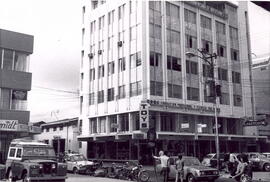 Fotografías del edificio de la Tienda Toys, situado en avenida 2, calle 4. Esquina Suroeste. San ...