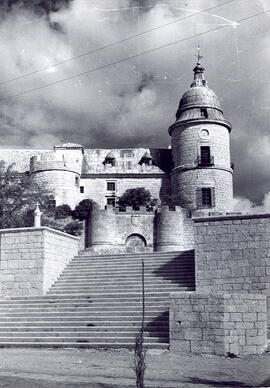 Fotografía de la entrada al Castillo Hechizo, en la planta del Archivo Histórico de Simancas. España