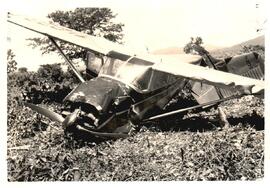Fotografías accidente ocurrido a la aeronave TI-223-C. Propiedad de Aerovías del Valle (AVE). Ocu...