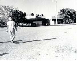 Fotografía de la Aduana del Ministerio de Hacienda en Paso Canoas, frontera sur. Puntarenas, Cost...