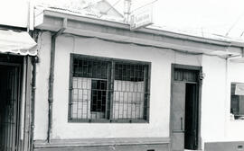 Fotografía de la Sastrería Laurito ubicad en una antigua residencia, avenida 7-11, calle 0, acera...