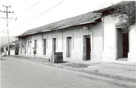 Fotografía de casas antiguas situadas en calle 19, avenidas central y segunda, acera oeste San Jo...
