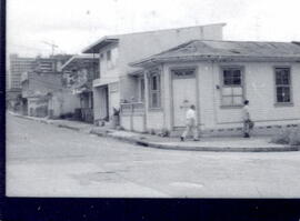 Contacto de la Avenida catorce. Vista por calle 5, esquina noreste y por calle 3. San José