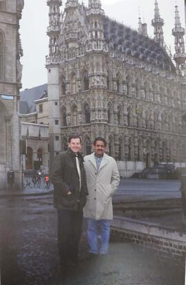 Fotografías de Jorge Sauma Aguilar, gerente general, en viaje a Bélgica