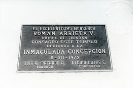 Fotografía de la placa que hay en la Iglesia de Liberia, cuya insipción dice El Excelentísimo Mon...