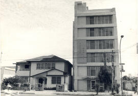 Fotografía con la imagen del edificio de la Torre Médica en Paseo Colón San José