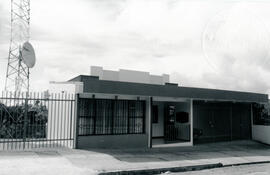 Fotografía de las oficinas del Instituto Costarricense de Electricidad ICE, en San Marcos de Tarr...
